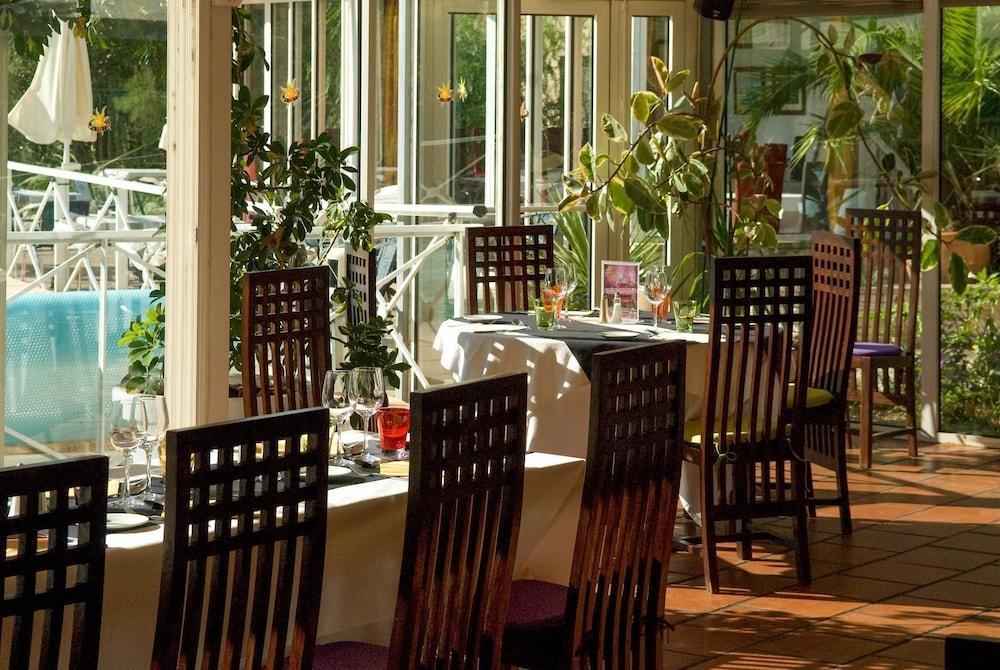 Hotel Le Phoebus Garden & Spa Gruissan Bagian luar foto