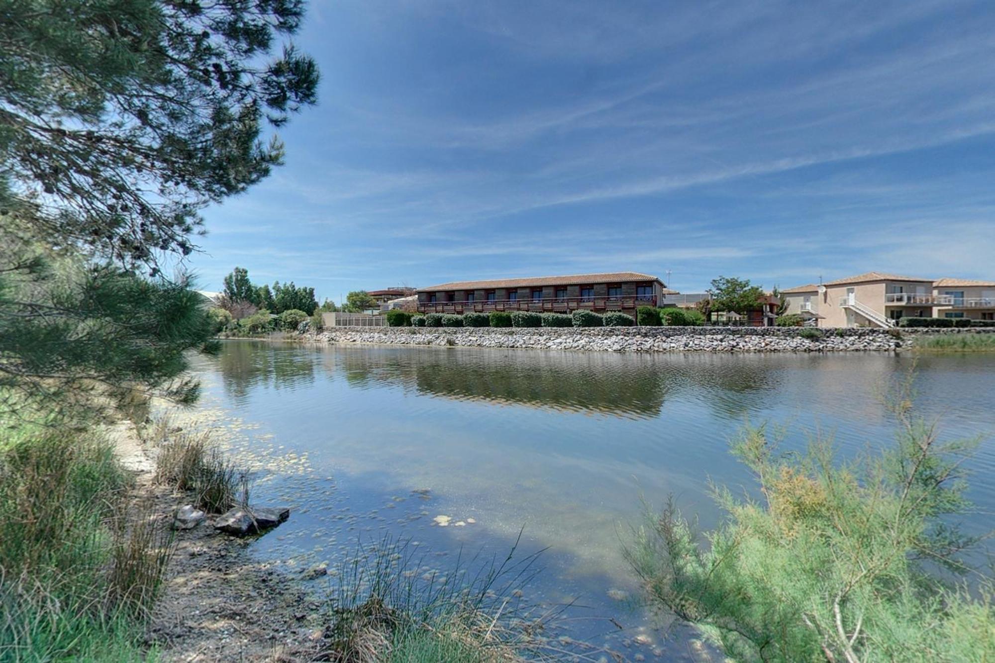 Hotel Le Phoebus Garden & Spa Gruissan Bagian luar foto