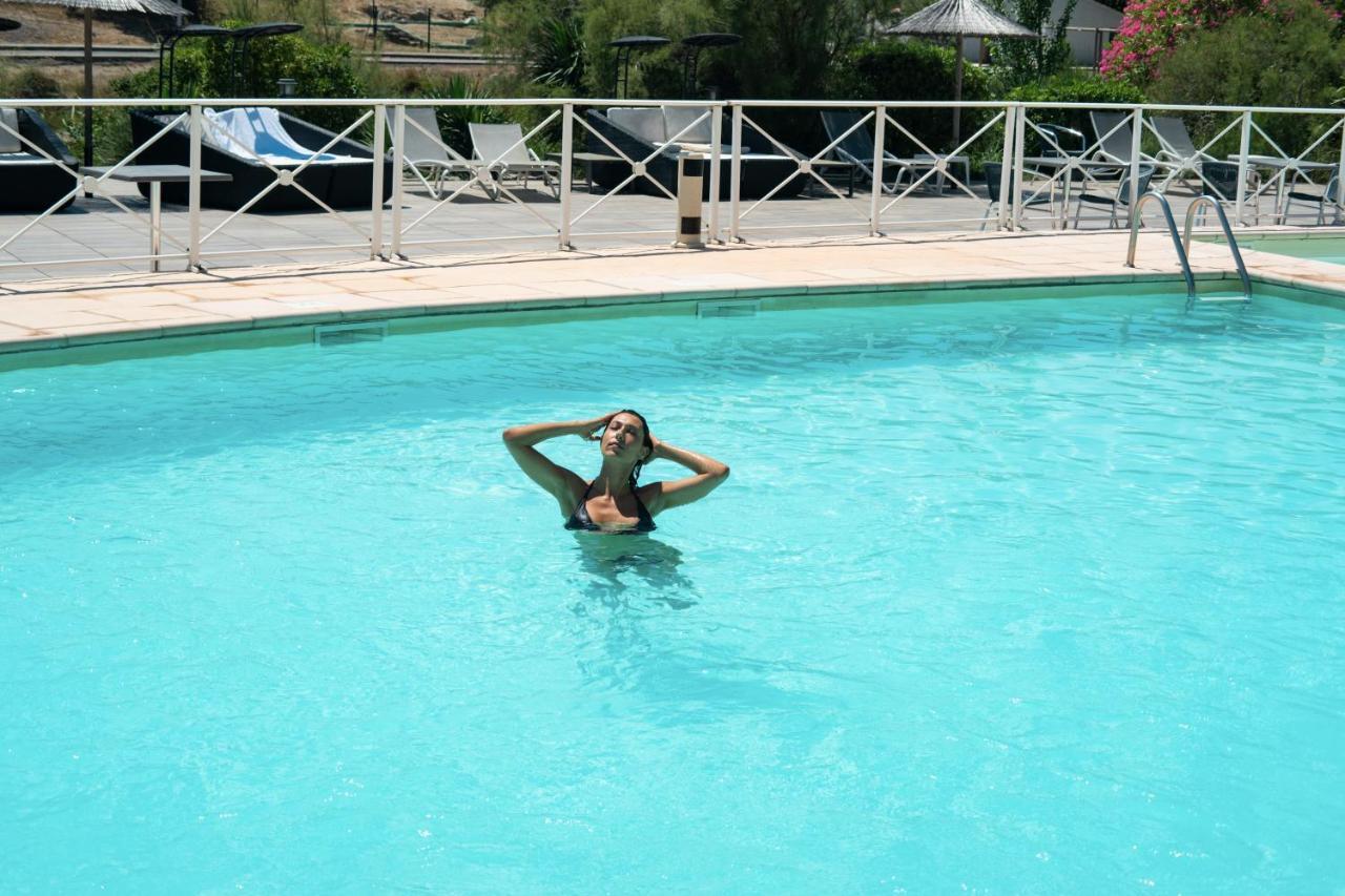 Hotel Le Phoebus Garden & Spa Gruissan Bagian luar foto